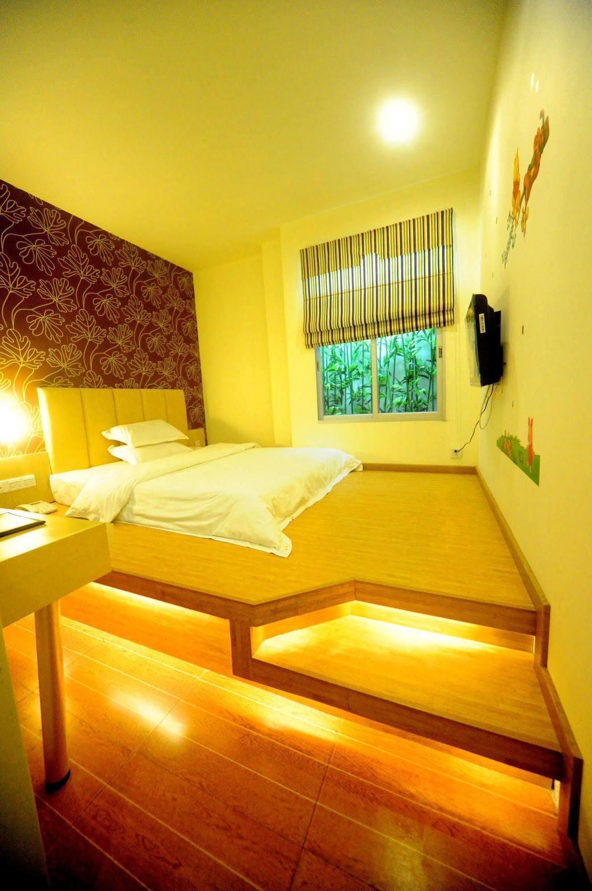 Tavernew Hotel Kanton Zewnętrze zdjęcie