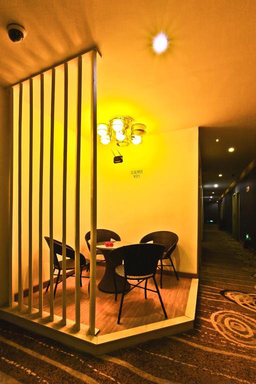 Tavernew Hotel Kanton Zewnętrze zdjęcie